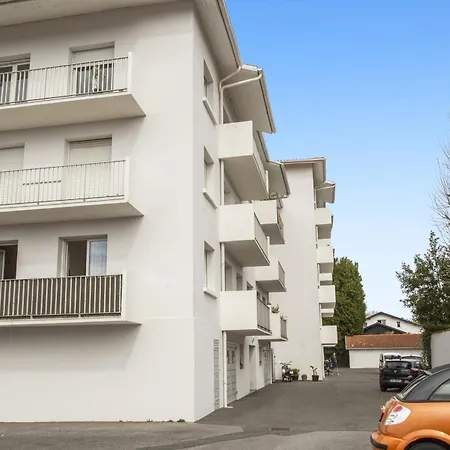 Apartament T3 Design Et Familial Avec Parking Proche Commodites