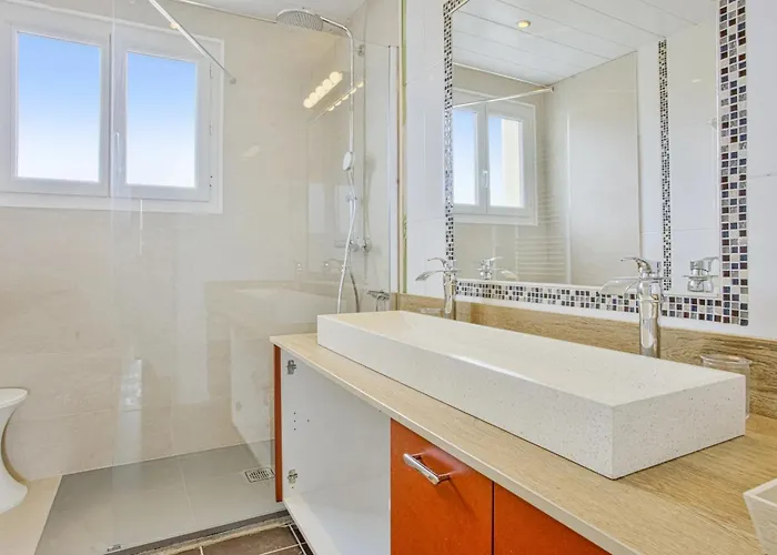 Apartamento T3 Design Et Familial Avec Parking Proche Commodites *