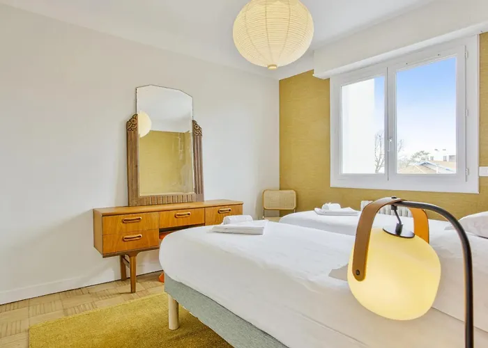 T3 Design Et Familial Avec Parking Proche Commodites